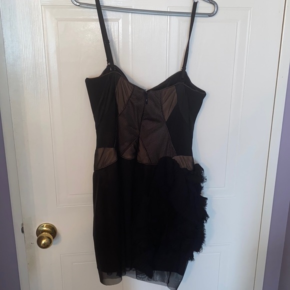 BCBGMAXAZRIA RUNWAY LBD - Picture 6 of 8